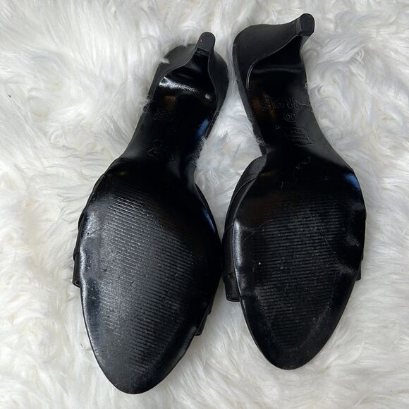 Mootsie Tootsie satin beaded peep toe 3.5 inch heels - Picture 7 of 8